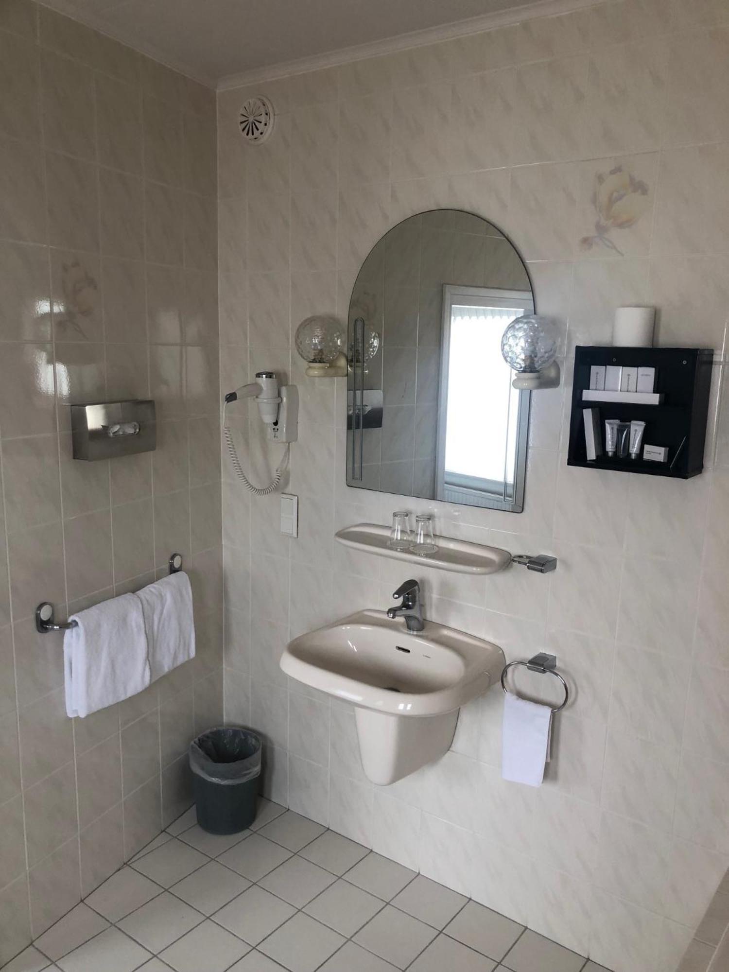 Hotel De Keizerskroon Hoorn المظهر الخارجي الصورة